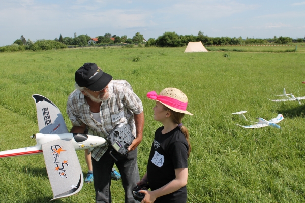 2015-06-13-schnupperflugtag-4169AFBF91B-987B-64A6-AE17-45C1A076872B.jpg