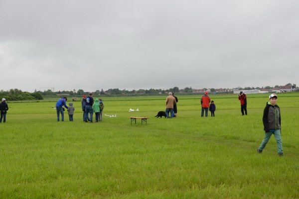 2016-schnupperflugtag-020709BB3A4-6F9B-59E6-2659-98A14FF1B06C.jpg