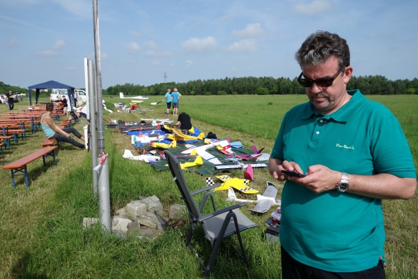 2015-06-14-mcm-jubilaeumsfliegen-0081788CA3C-32E3-E102-55F4-04030DF28122.jpg