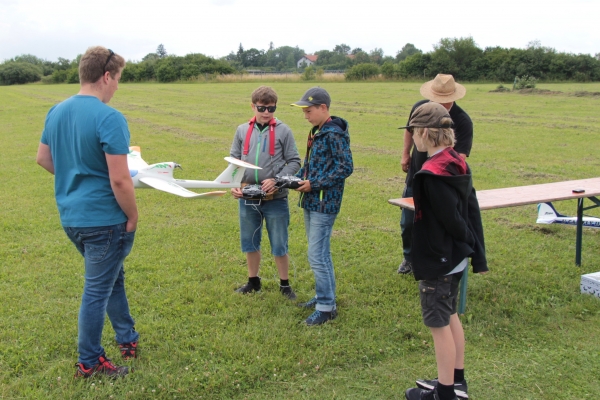 2018-06-24-modellflugtag-1DEC5CBFC-6CE4-4E40-7C6C-B94CBC1C2A06.jpg